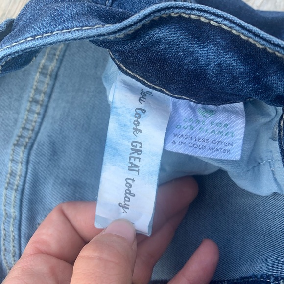 Cali Ultra High Rise Skinny Distressed Jeans - Dark Wash - Size 15 - Picture 5 of 11